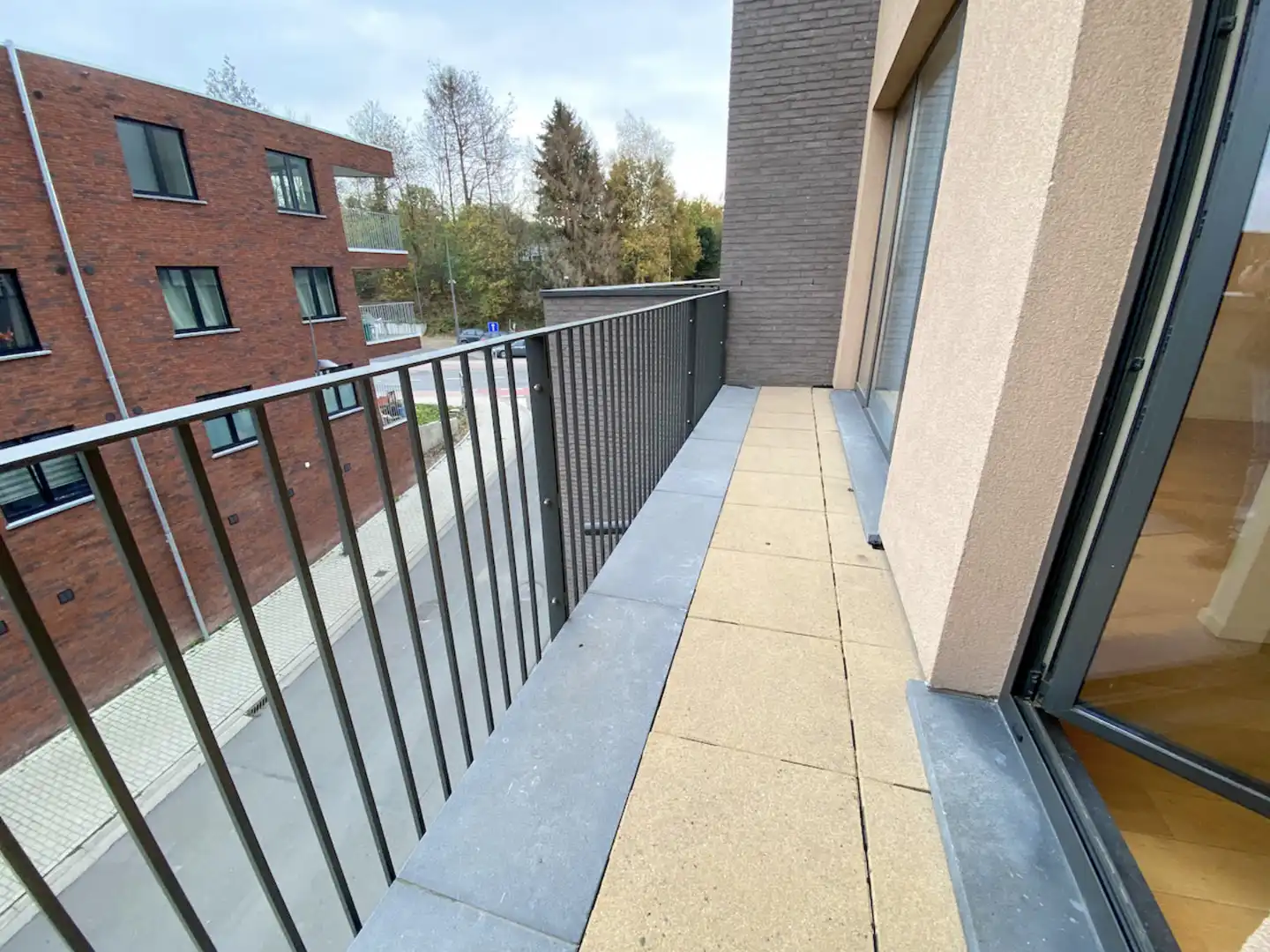 Moderne serviceflat met terras centrum ALSEMBERG - BEERSEL foto 4