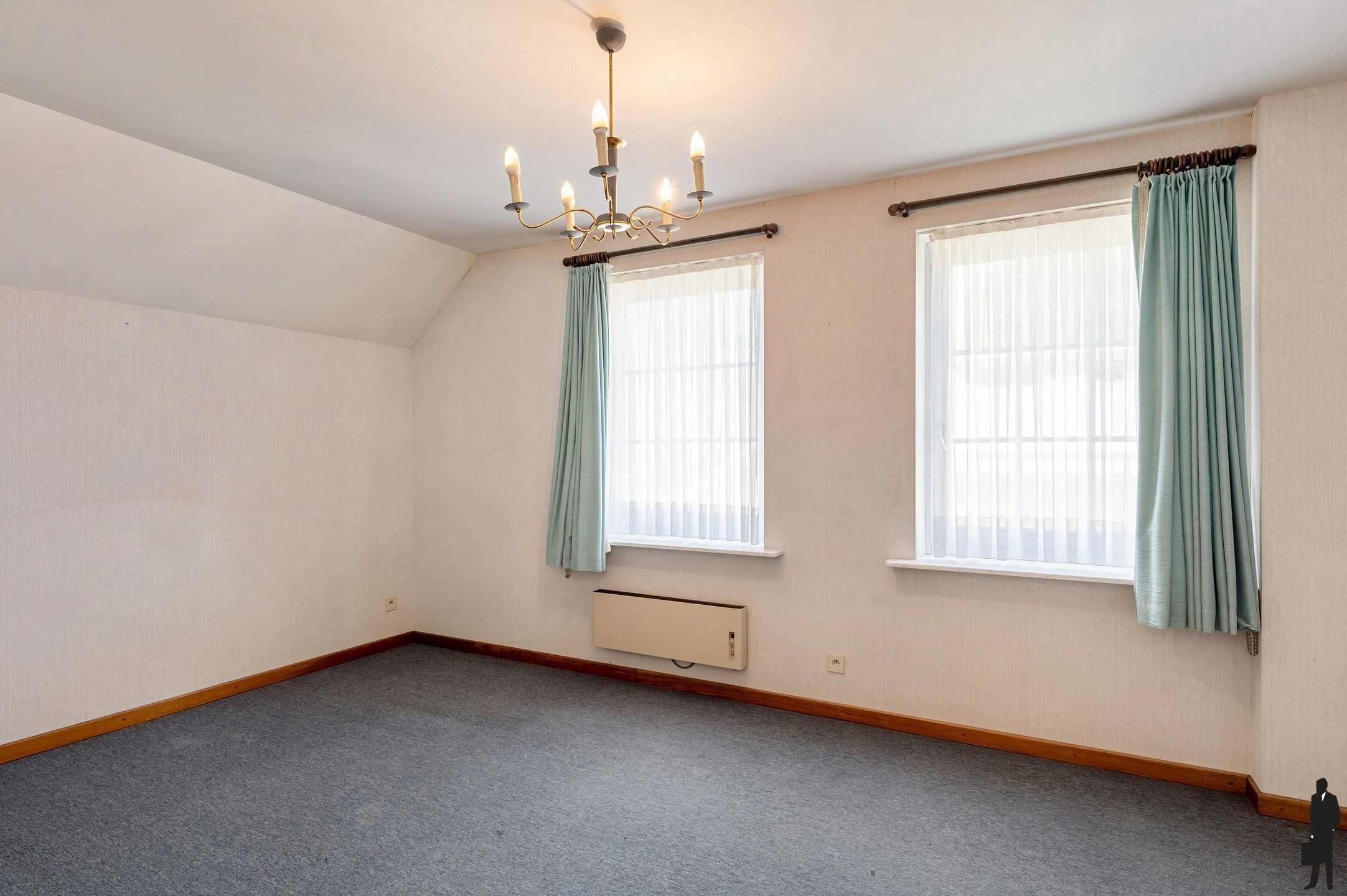 Te renoveren villa op toplocatie met veel potentieel! foto 8