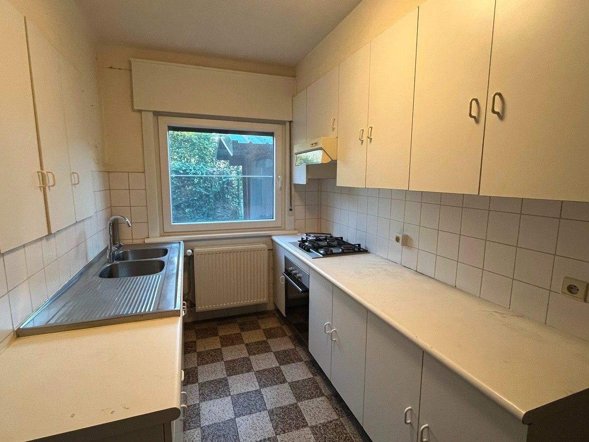 Ruime woning te huur met 4 slaapkamers en garage. foto 7