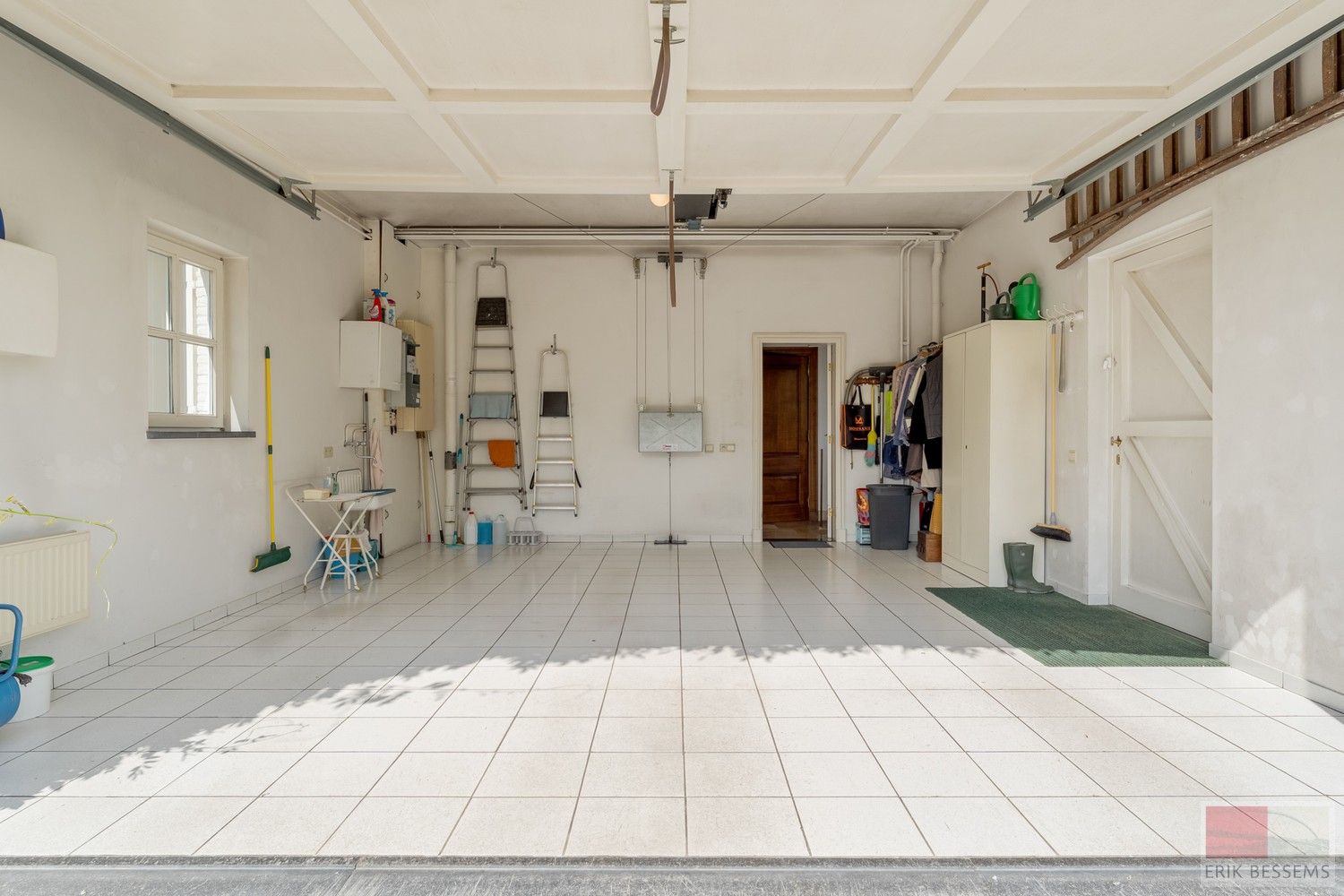 Prachtige vrijstaande villa met Franse allure, gelegen op een royaal perceel van 1.211 m², biedt een riante woonoppervlakte van 309 m² foto 25