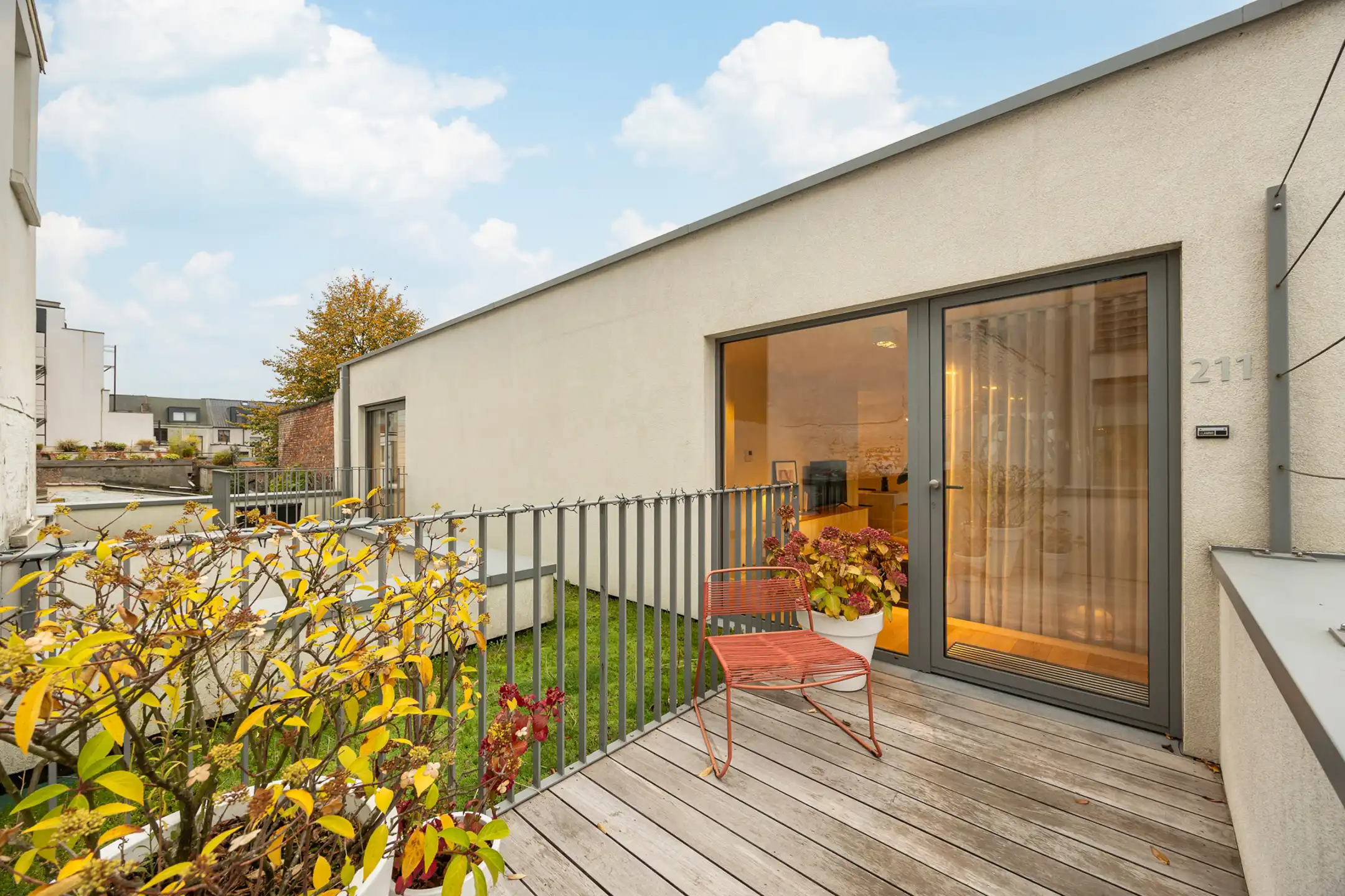 Modern en lichtrijk appartement met twee terrassen foto 15