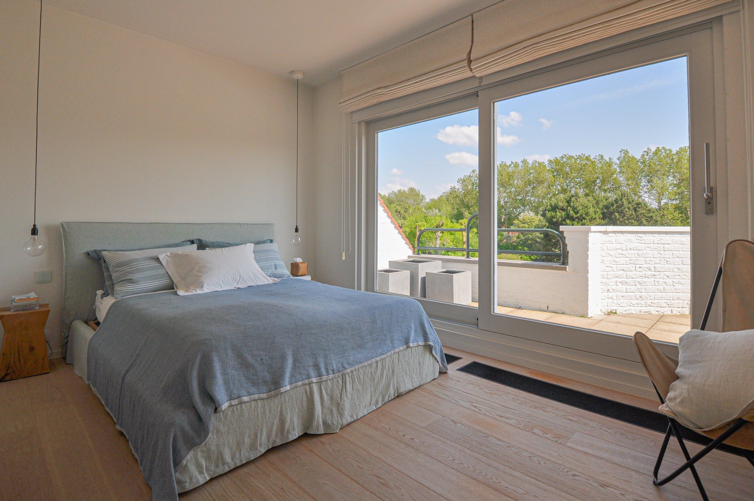 Subliem hoekappartement met ruime terrassen gelegen in het prestigieuze domein Tennis Garden. foto 25