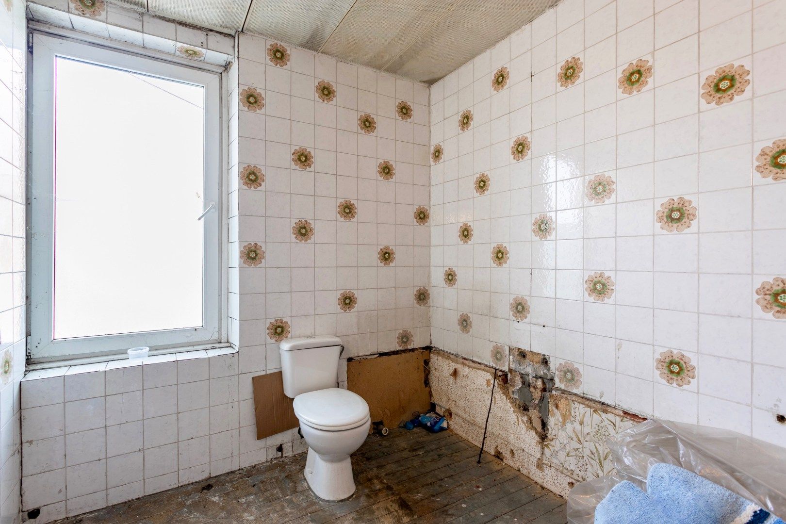 Ruime, te renoveren woning met 3 slpk en garage foto 17