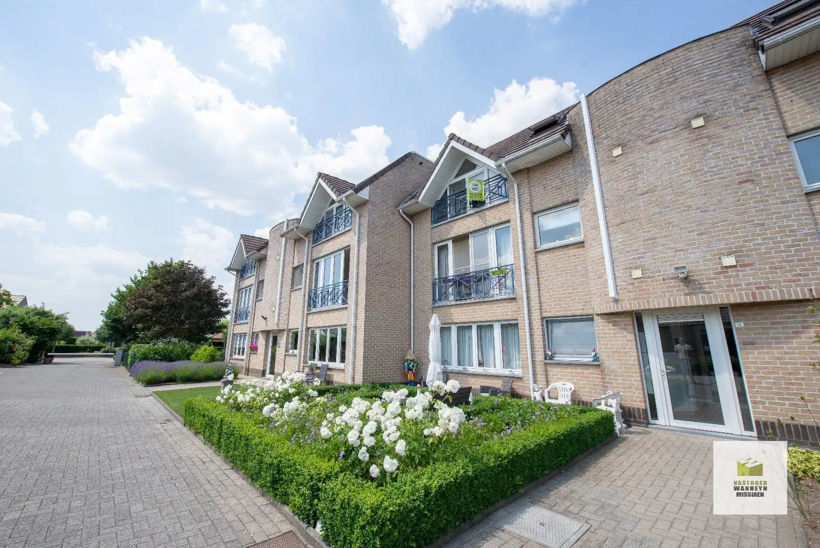 Topinvestering! 2-slaapkamer appartement mét zonnepanelen én autostaanplaats foto {{pictureIndex}}