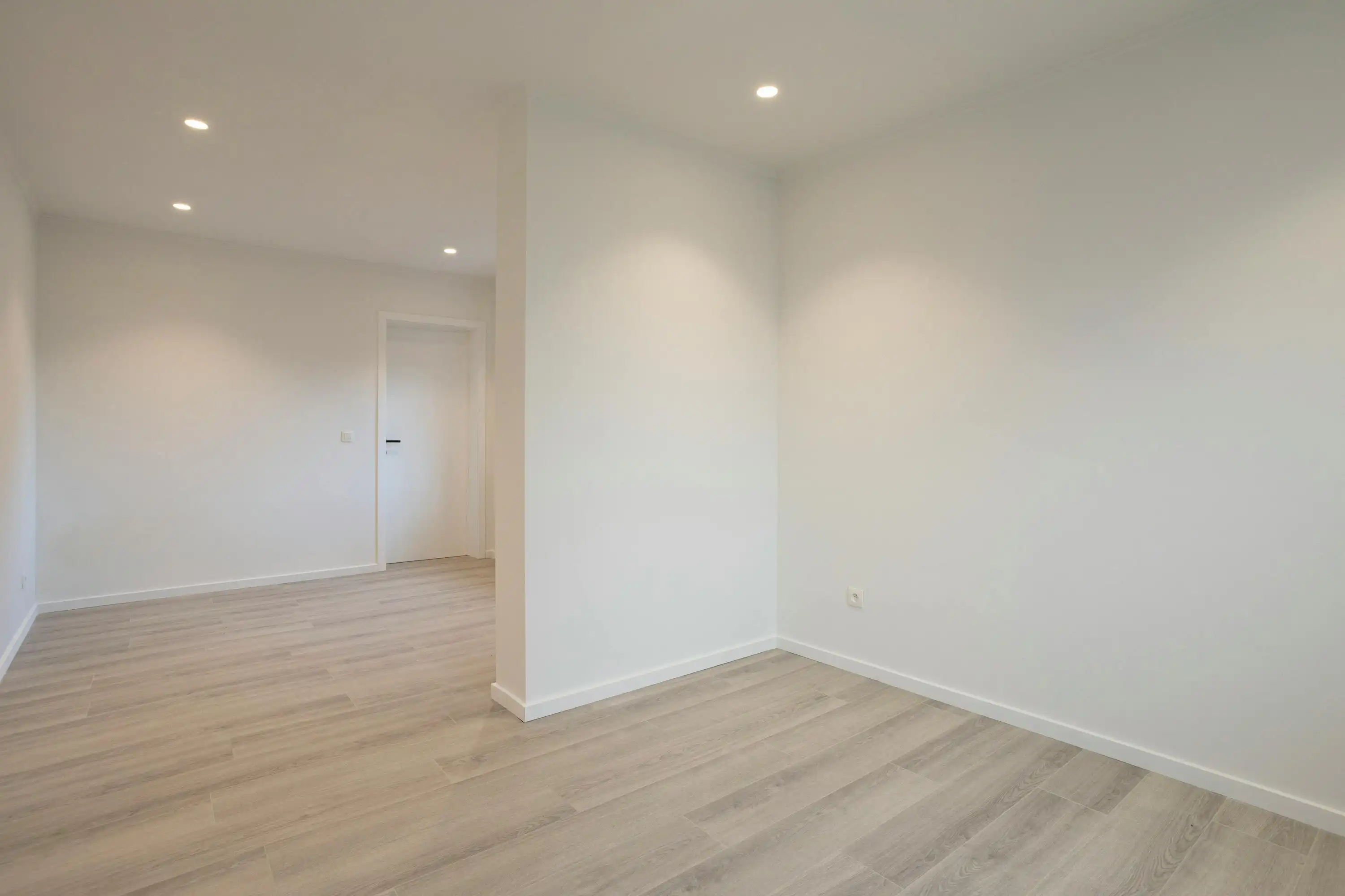 Volledig gerenoveerde en instapklare woning met grote tuin foto 14