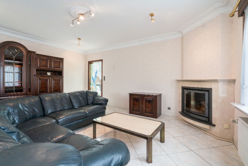 Ruime Instapklare woning 4 slaapkamers ! foto 7