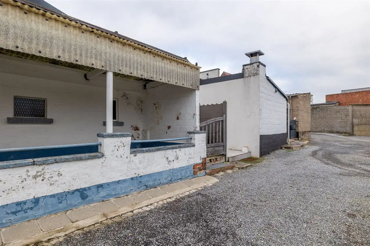 Op te frissen rijwoning, ideaal voor starters foto 41