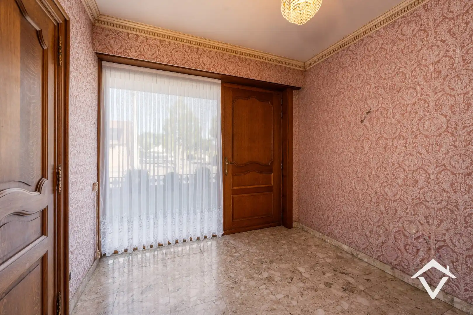 Zeer ruime en instapklare woning met veel mogelijkheden te Eernegem foto 16