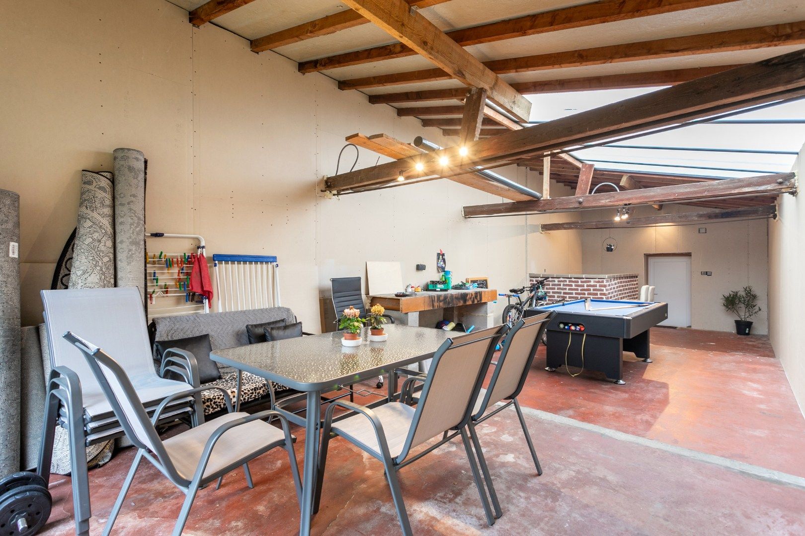 Instapklare woning met 3 slaapkamers, veranda en garagebox in Lembeek foto 8