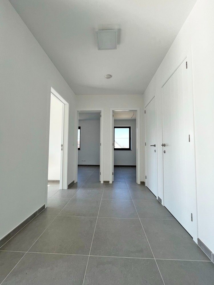 BEN-appartement met staanplaats in hartje Broechem! foto 12