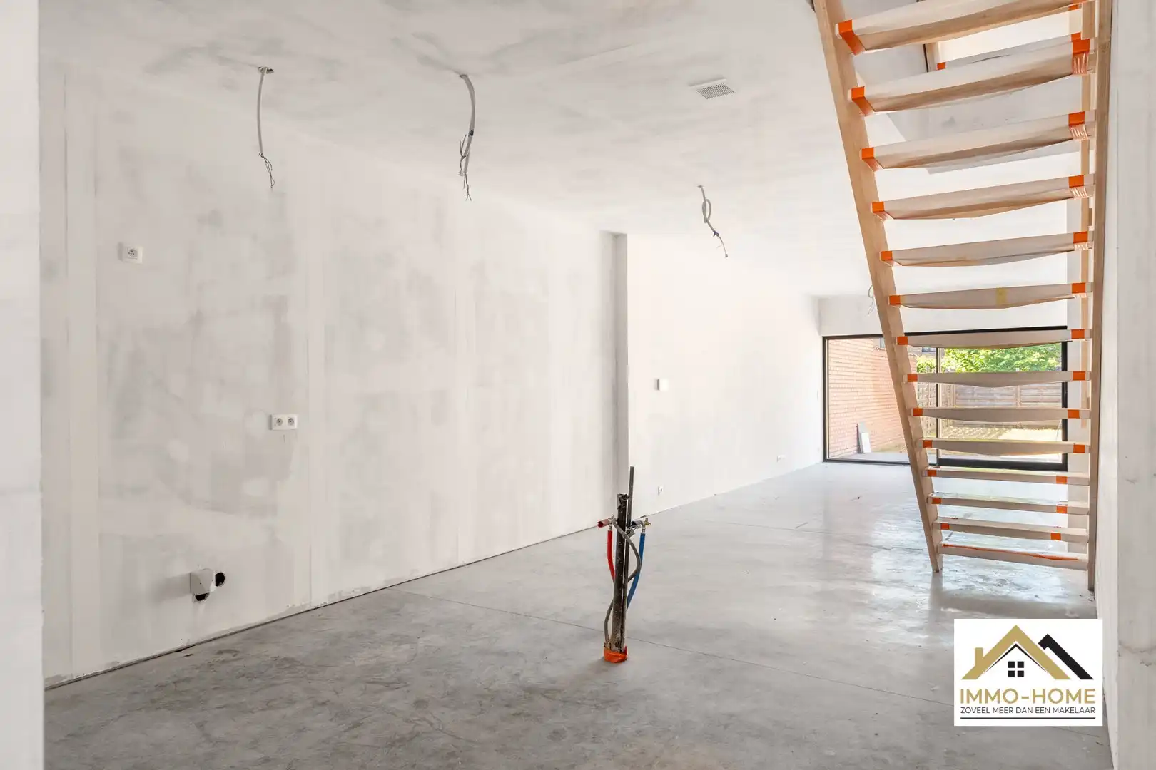 Structureel gerenoveerde woning met tuin foto 9