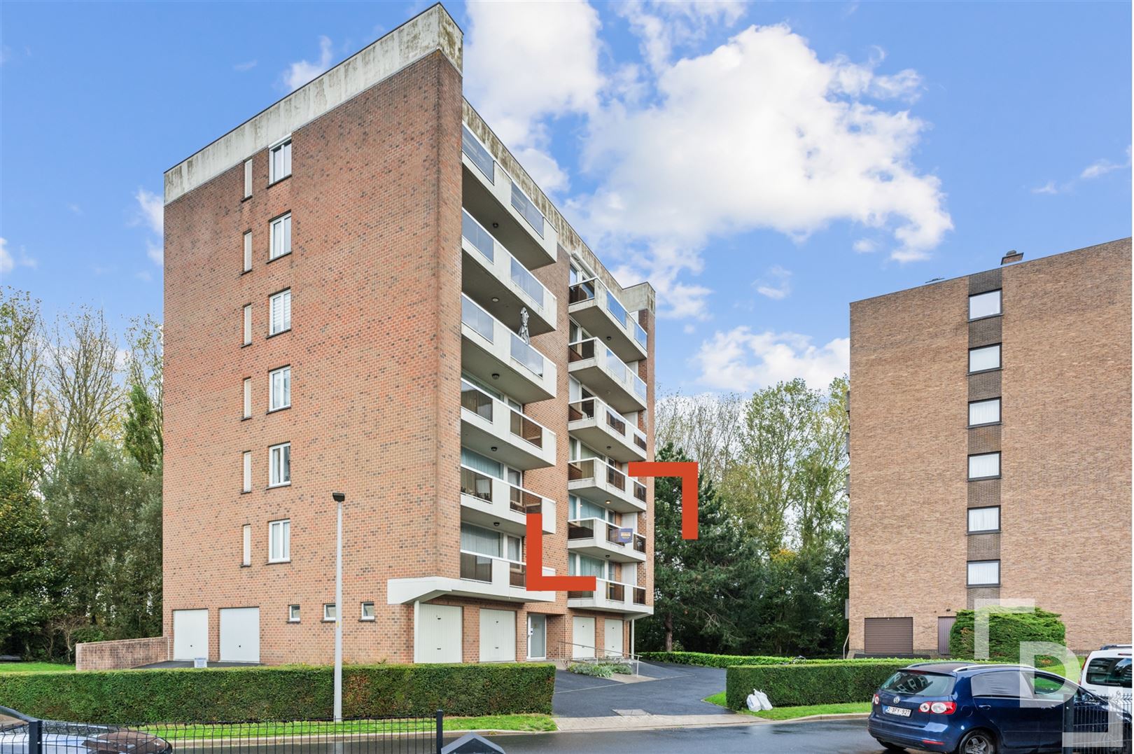 Ruim appartement met 3 slaapkamers en garage te koop in centrum Ieper. foto 19