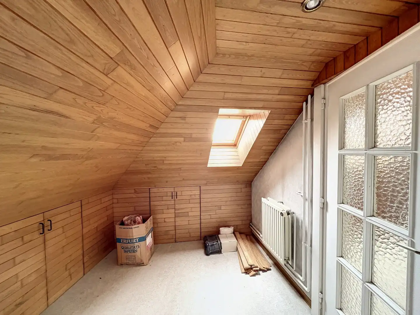 Ruime hoekwoning op gunstige locatie nabij Tennisclub van Oostende. foto 24