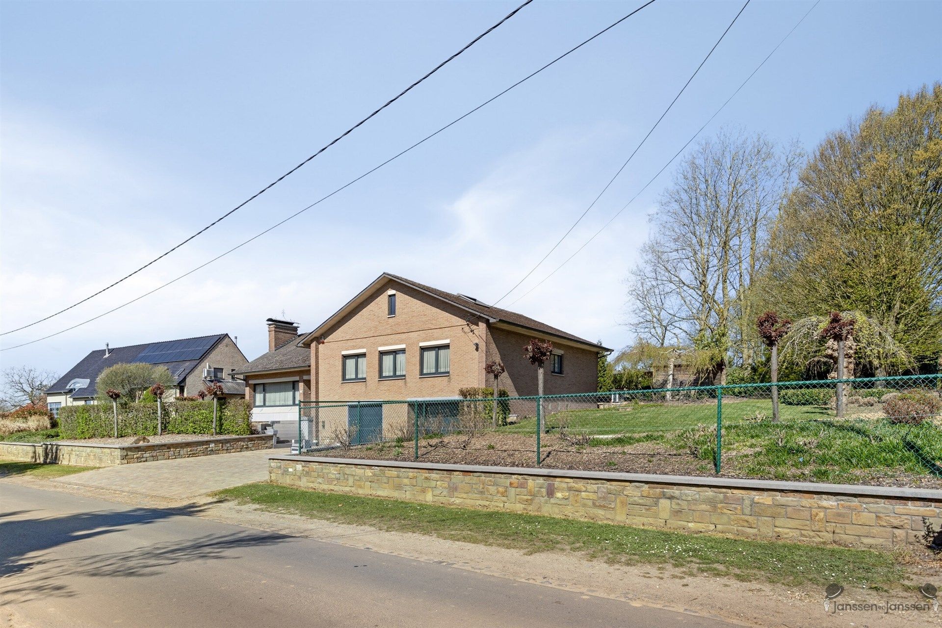 Prachtige landelijke villa met ruime opslagmogelijkheden. foto 24