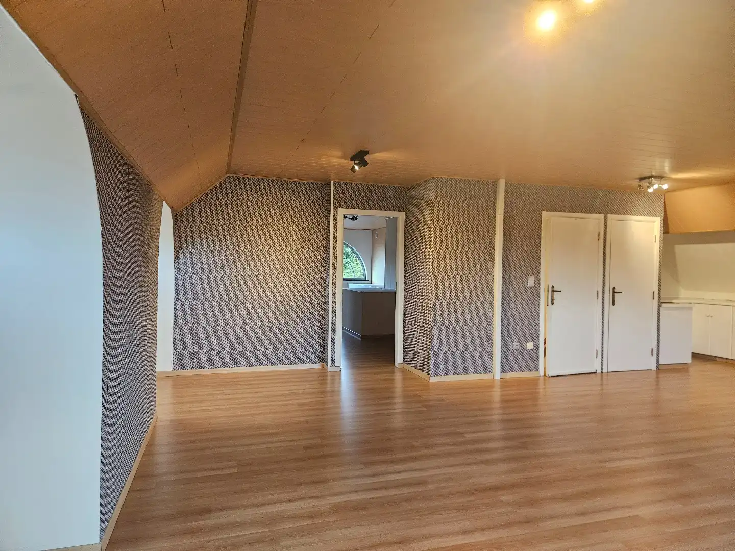 Gezinswoning met 4 slaapkamers rustig gelegen in het groen te Olen! foto 19