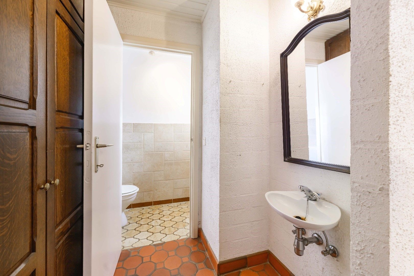 VERRASSEND RUIME ALLEENSTAANDE WONING OP 1.298 m² foto 10