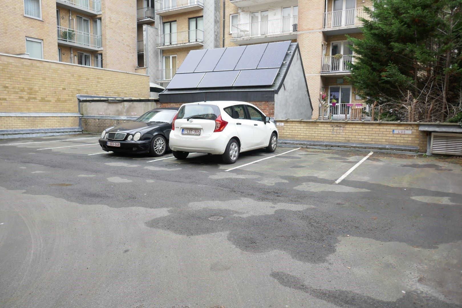 Goed gelegen appartement met staanplaats, berging en open zichten, net om de hoek van de zeedijk te Zeebrugge. foto 16