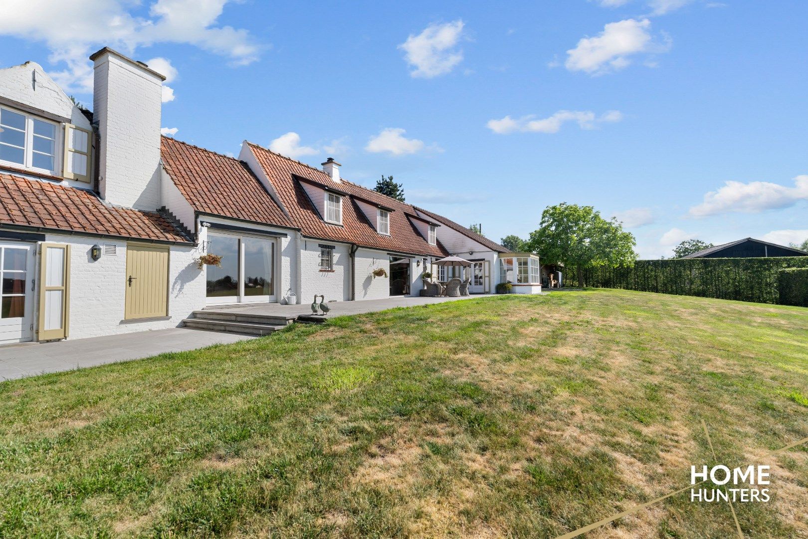 Exclusieve villa met gastenverblijf en panoramische zichten foto 32
