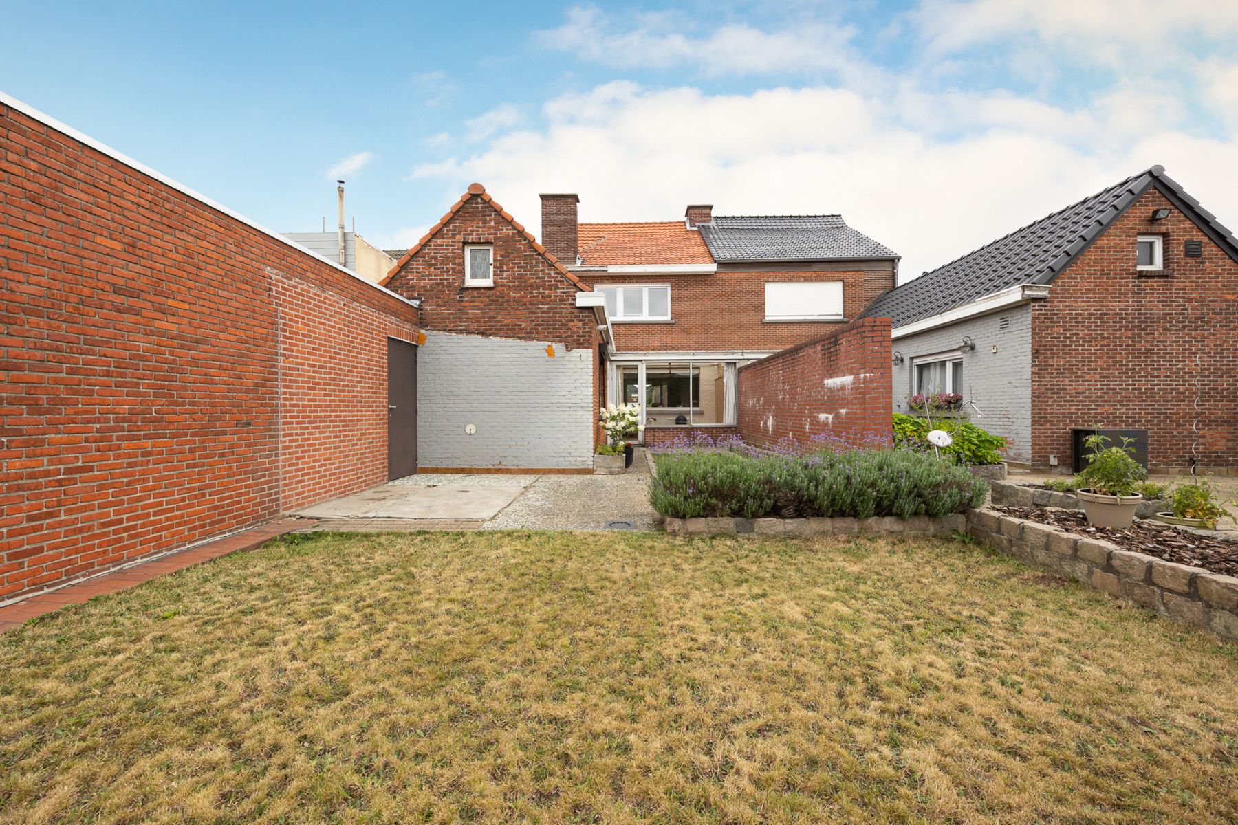 Gezellige HOB met 2 slaapkamers, zuid tuin en garage! foto 22