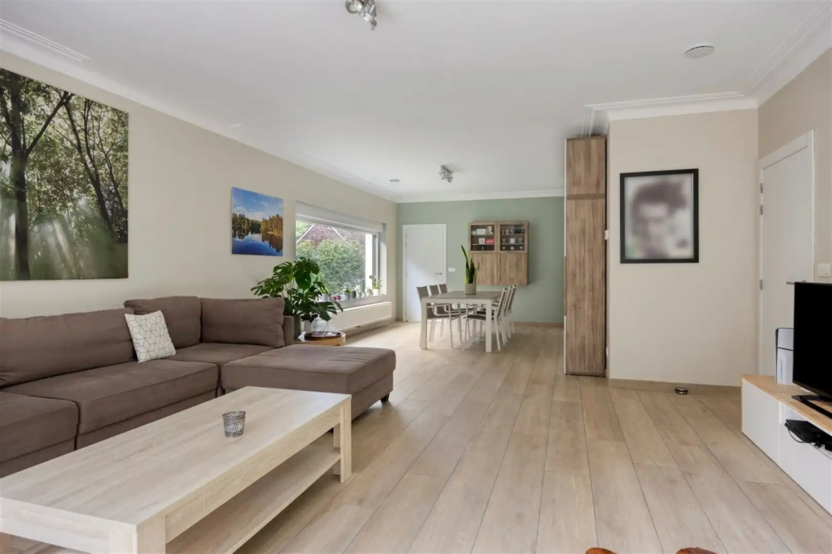 Gerenoveerde, energiezuinige villa met 6 slaapkamers. foto 7