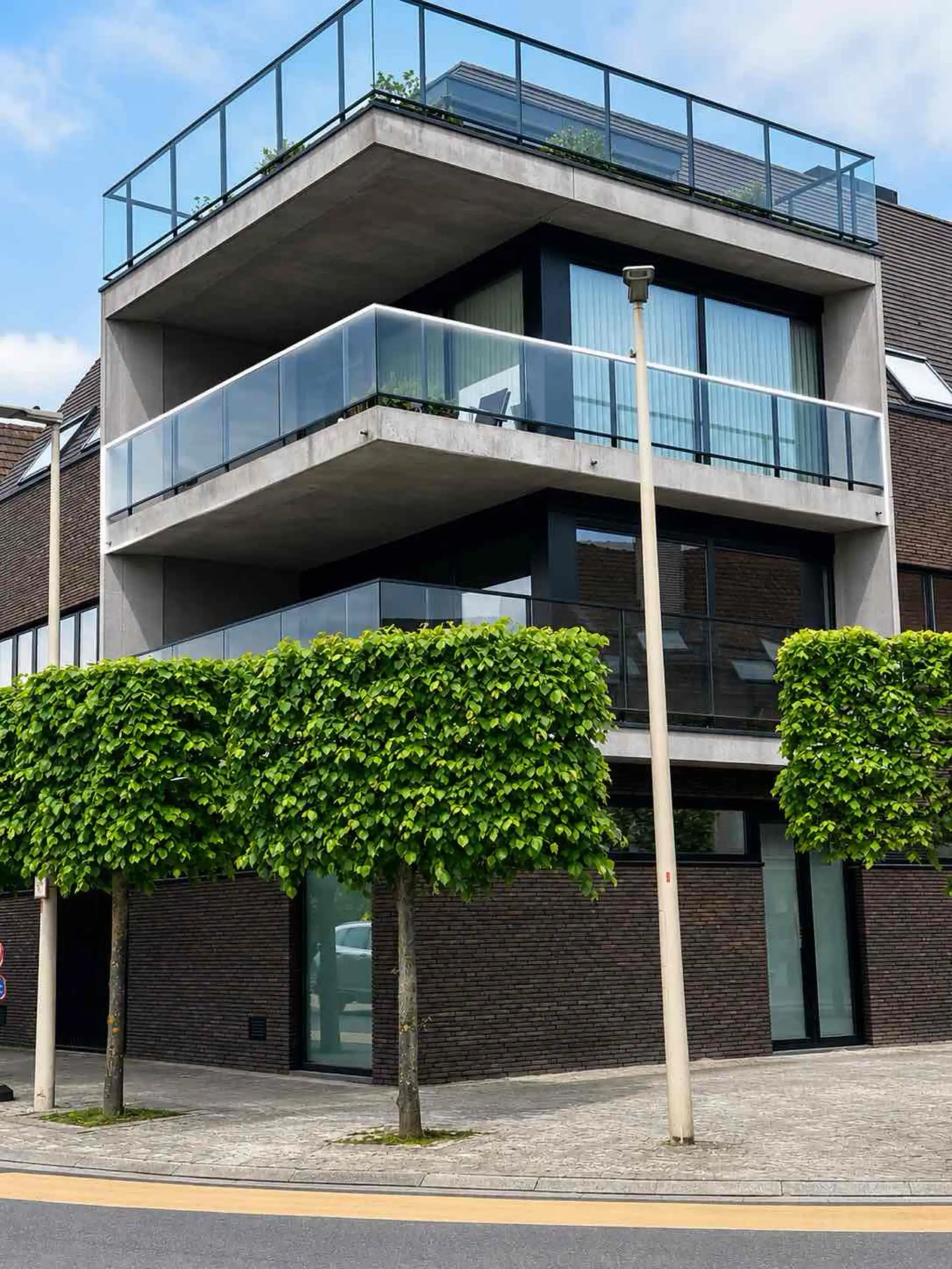 Zeer verzorgd en modern appartement met garagebox te huur foto 2