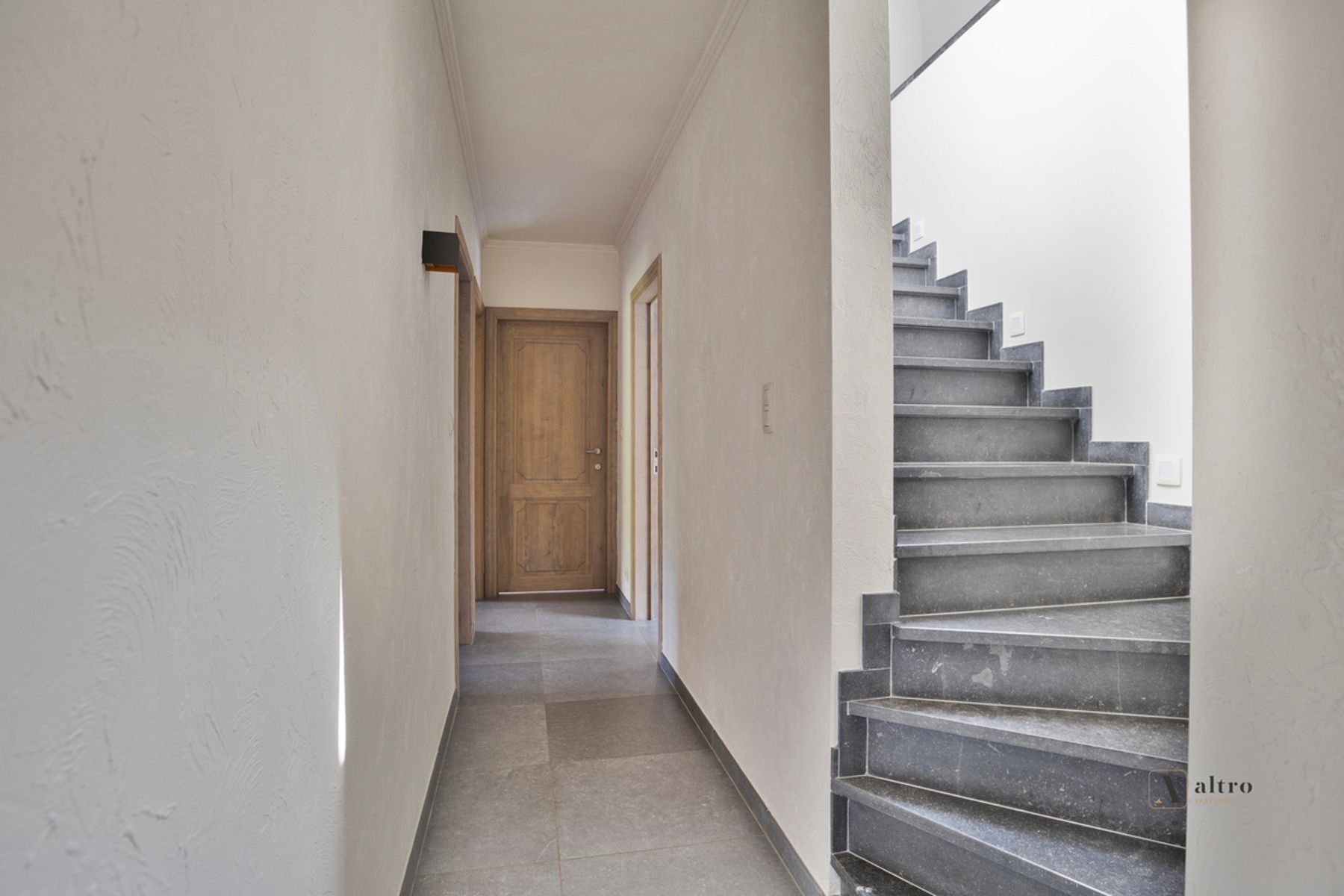 Prachtige en instapklare villa in landelijke stijl  foto 3
