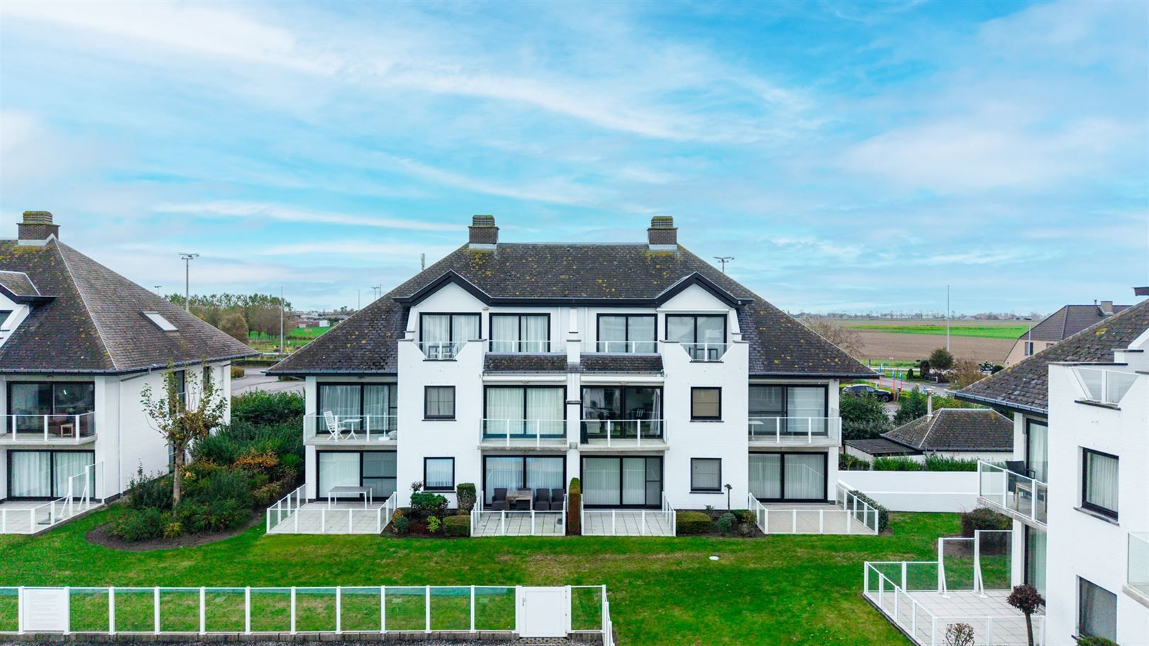 appartement foto {{pictureIndex}}