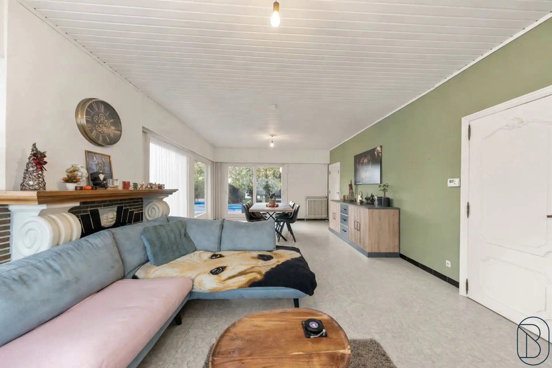 Ruime bungalow met tuin en garage op topligging. foto 9
