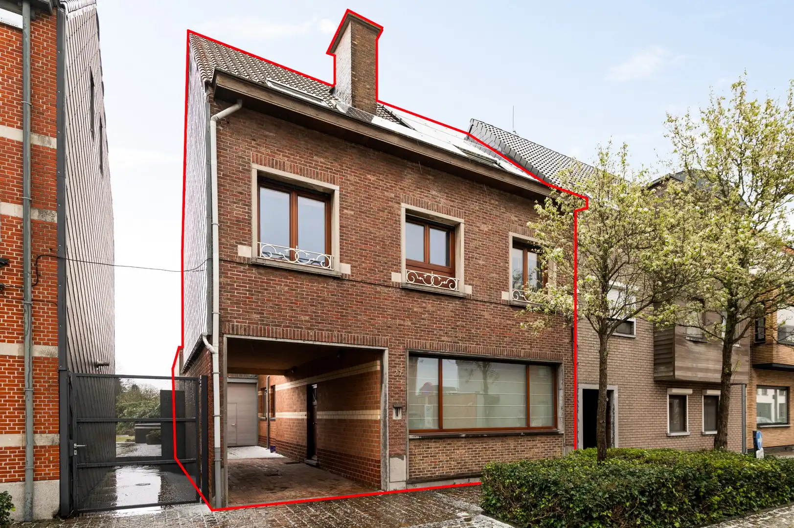Ruime woning met 5 slpk en grote garage (100 m²) foto 16