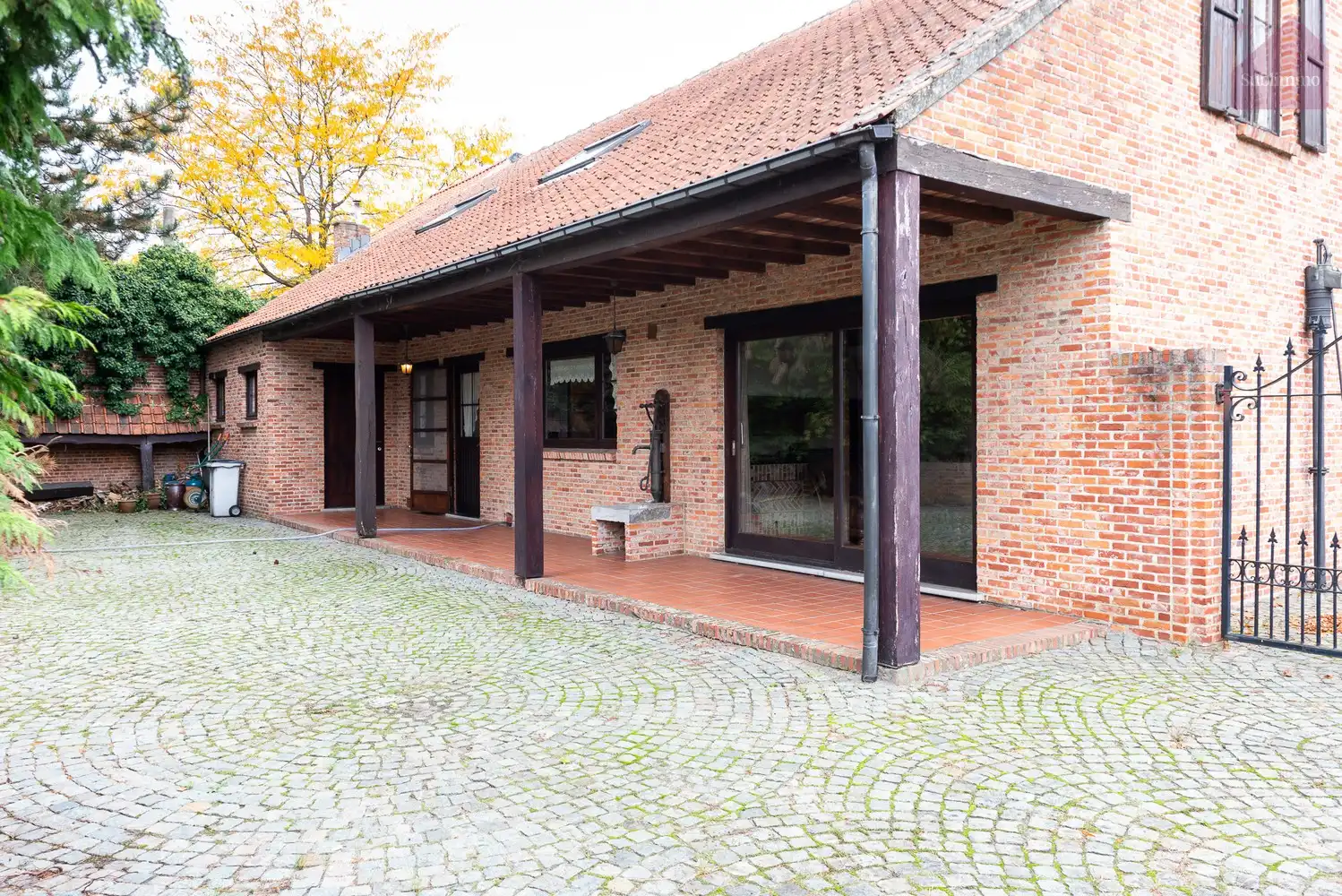 Ruime gezinswoning met 6 slaapkamers op een uitzonderlijk groot perceel van 21a 73ca foto 31