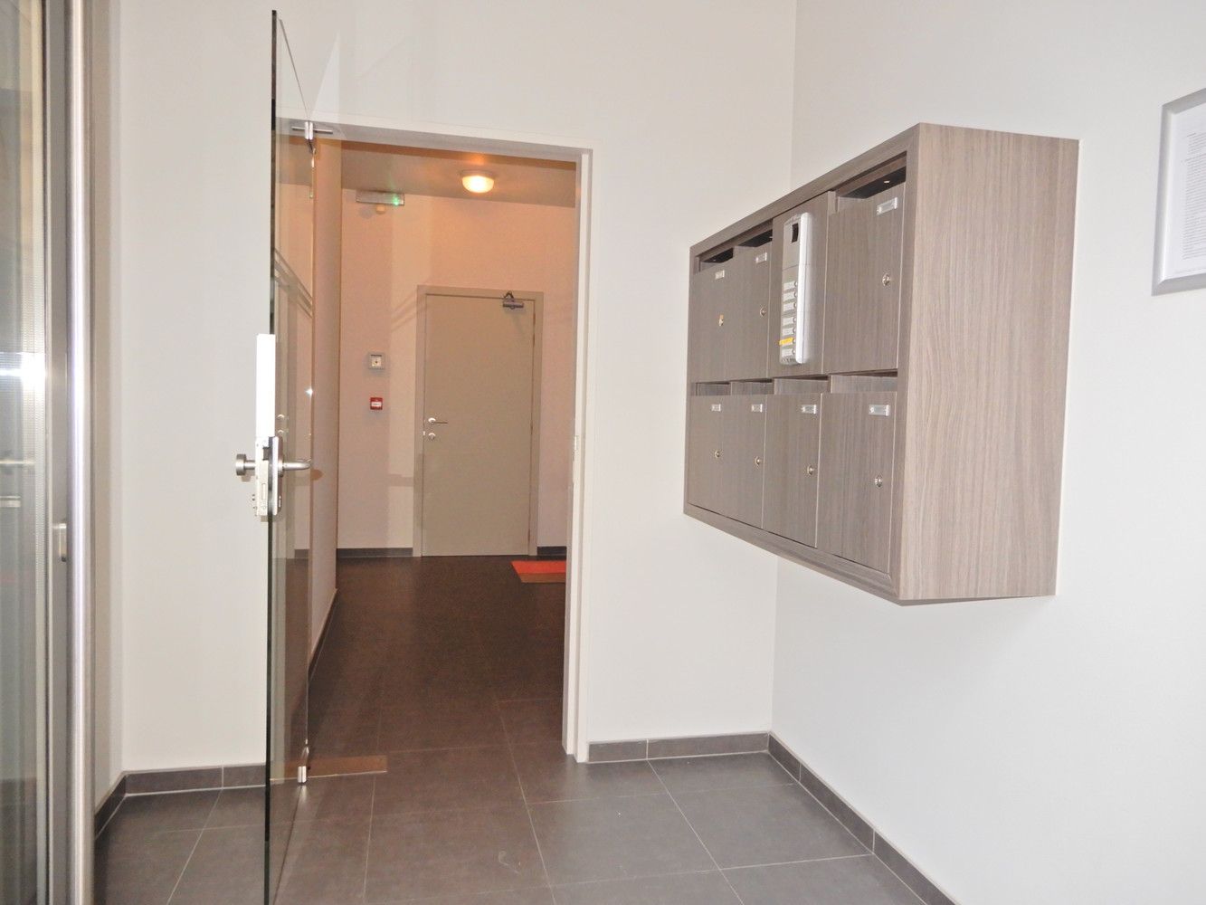 Appartement te Oostrozebeke. foto 2