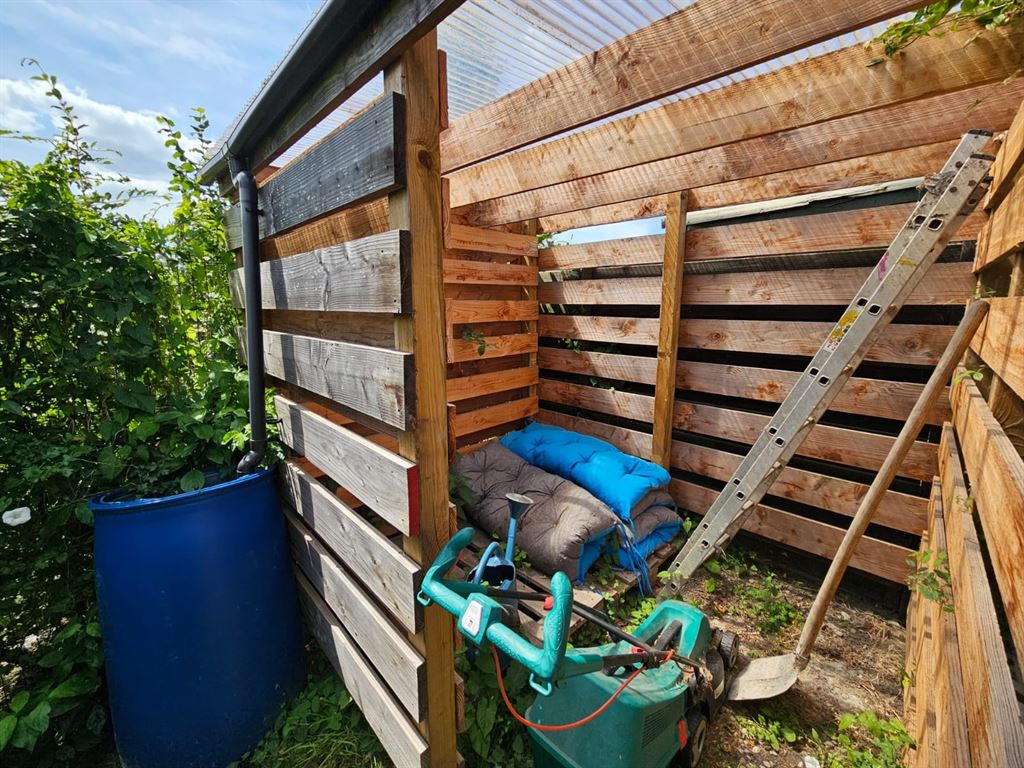 prachtig gerenoveerde en bemeubelde woning foto 28