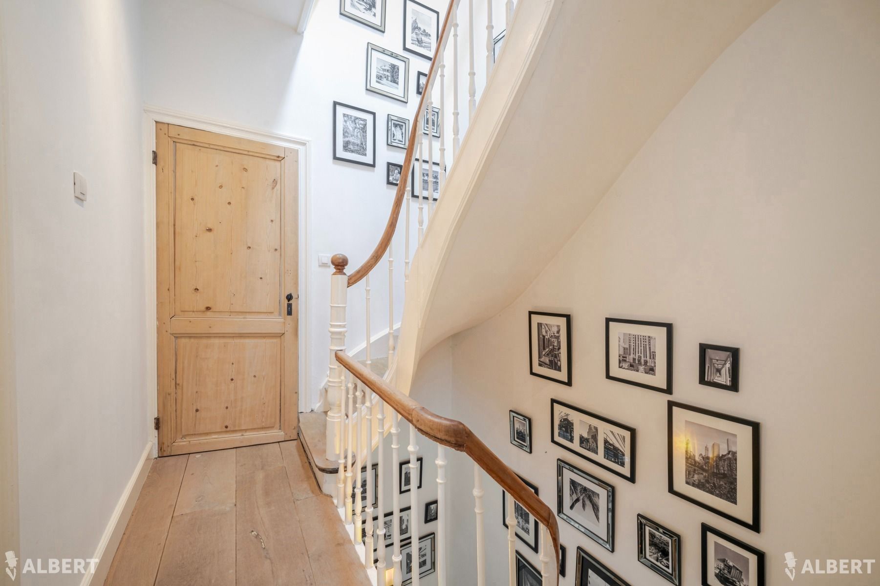 Luxueus gerenoveerd herenhuis in hartje Brugge foto 22