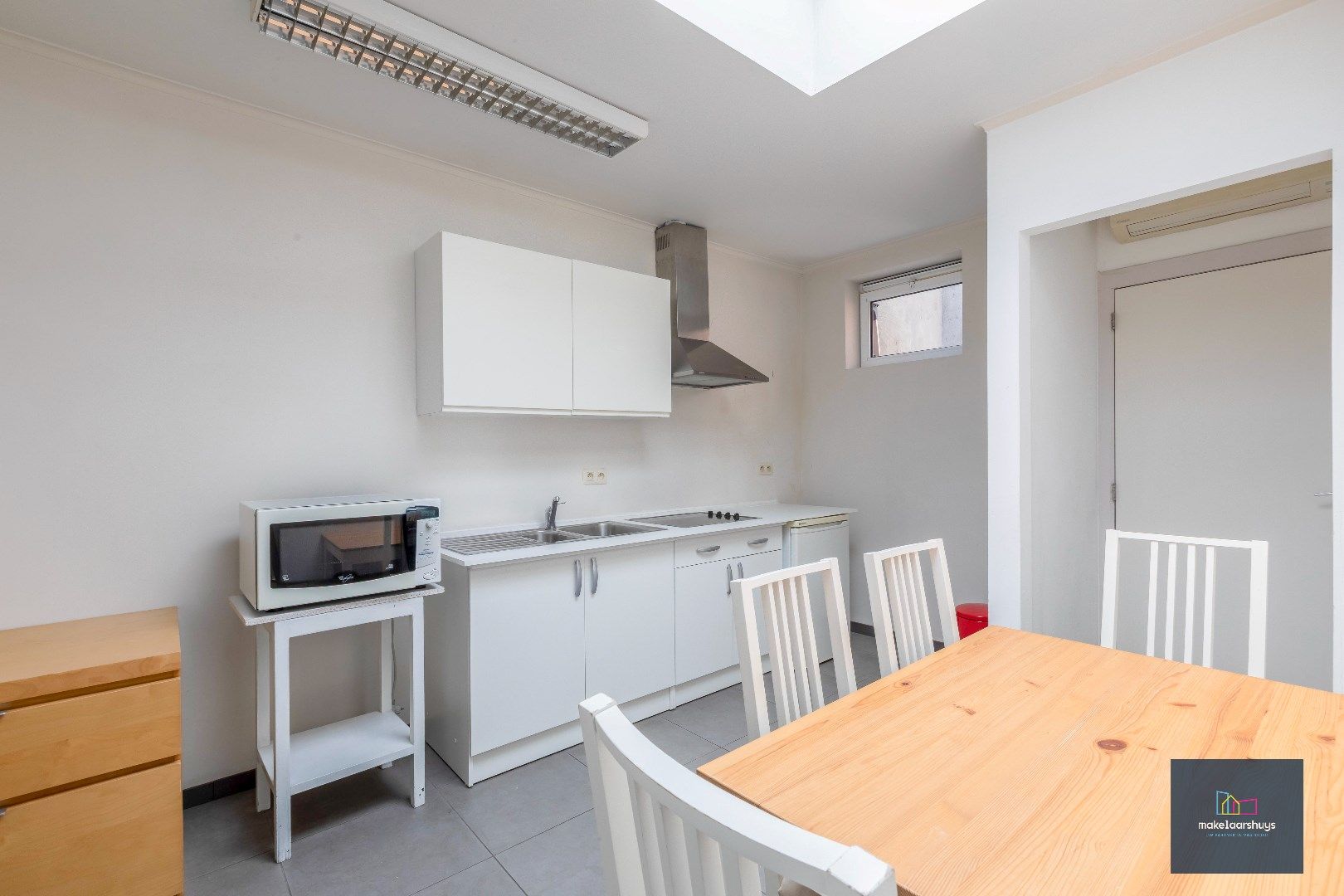 Eigendom met handelsgelijkvloers en duplexappartement  foto 17
