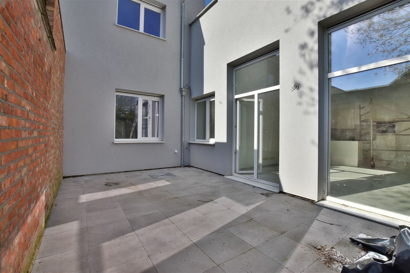 Prachtig gelijkvloers appartement met koertje en garage foto 6