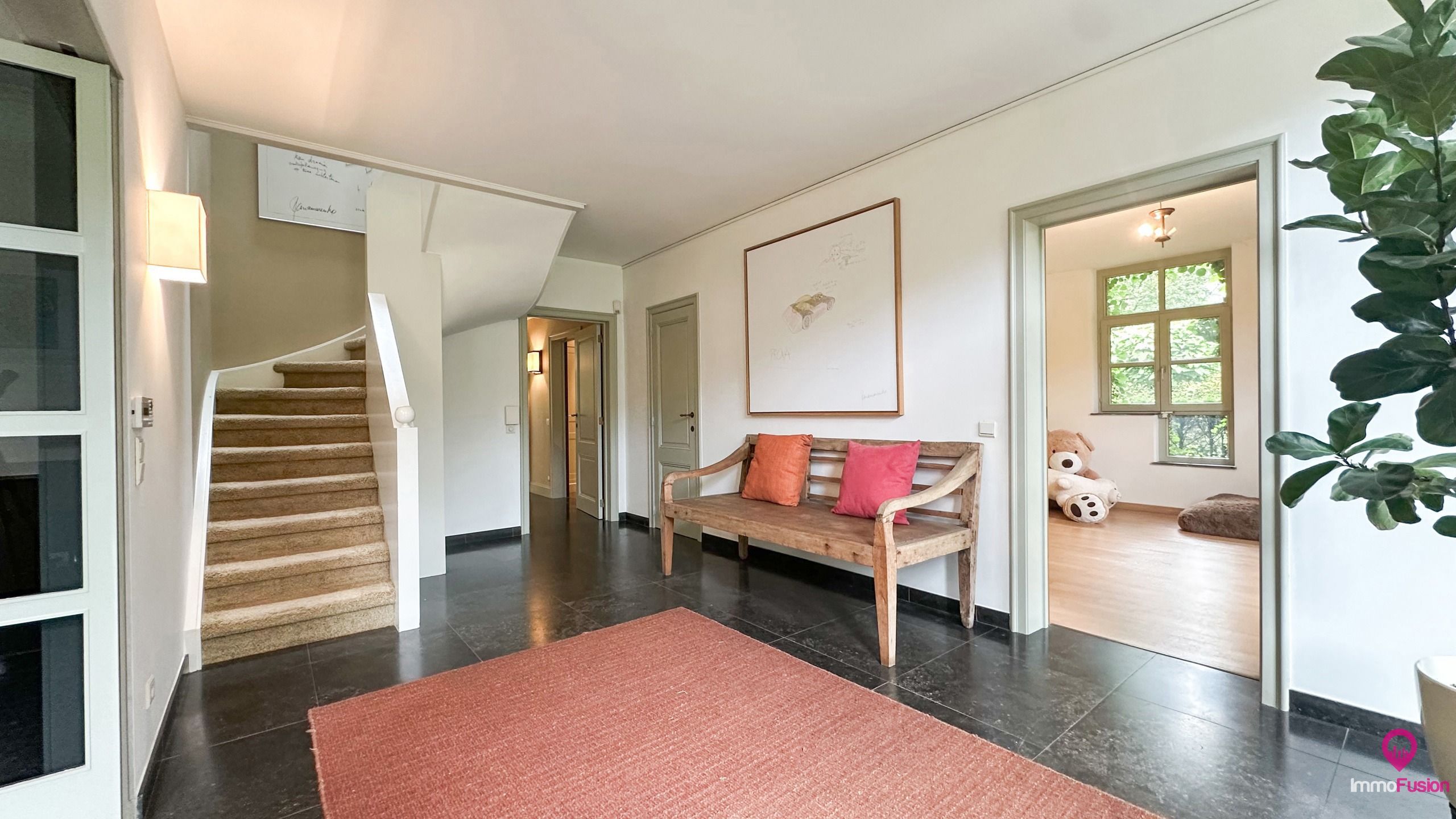 Uitzonderlijk gelegen villa met 5 slpks + zwembad op 1,97ha! foto 13