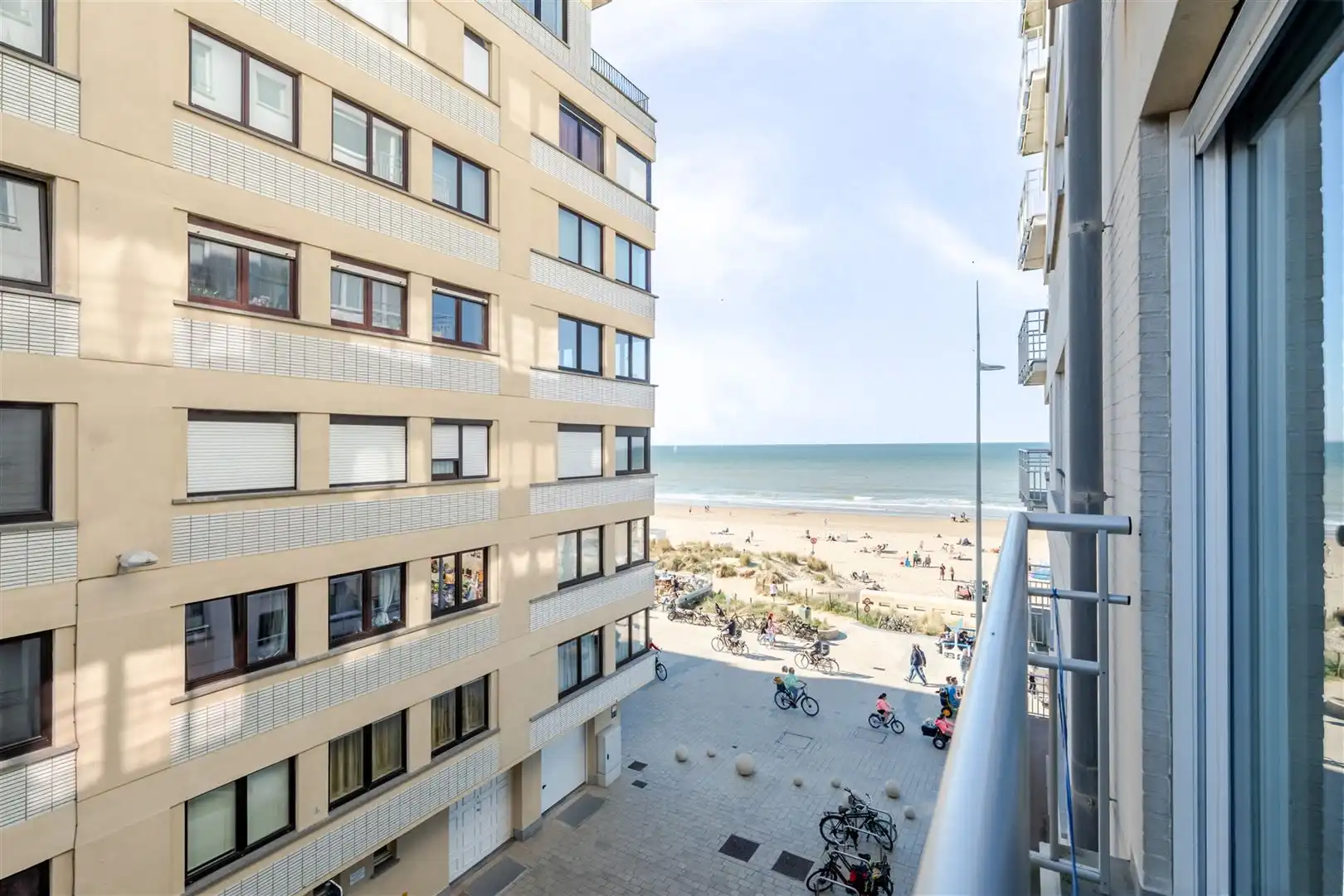 Instapklare studio met zeezicht foto 18