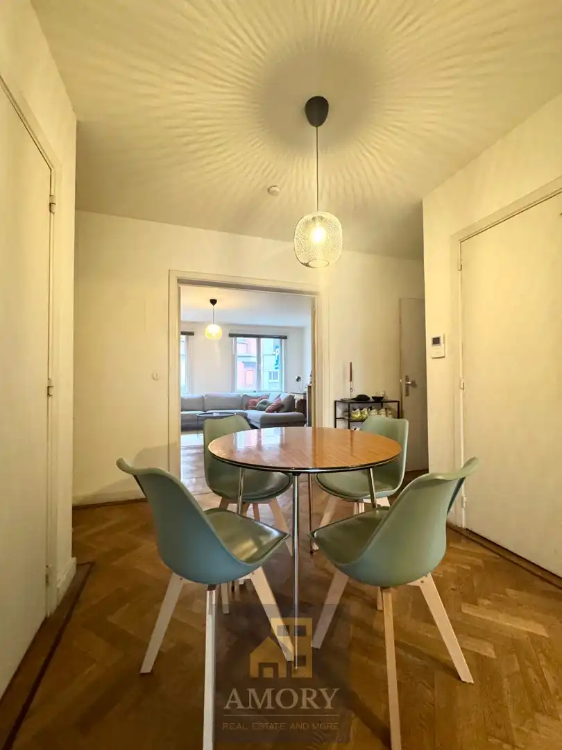 Ruim, charmant 2 slpk-app met terras nabij Gent St. Pieters + GARAGE foto 3