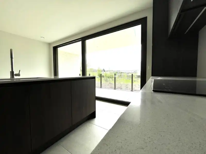 1 slaapkamer appartemnt met groot terras en garage foto 11