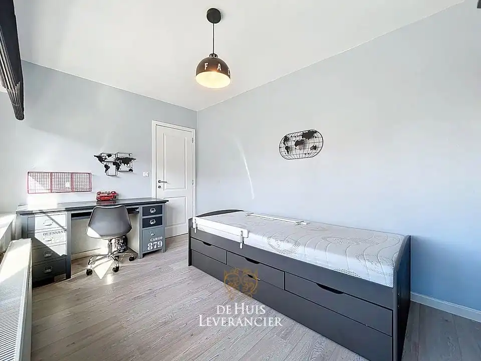 Ruimtelijke rijwoning met tuin en garage in de Altenawijk foto 29