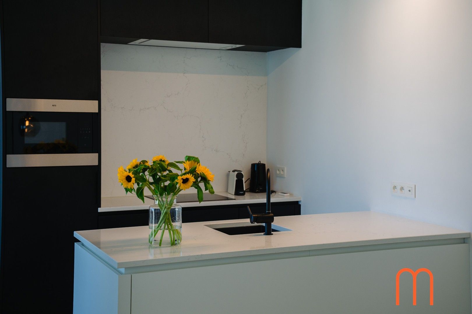 Stijlvol appartement met adembenemend zeezicht in residentie Ensor Tower. foto 8
