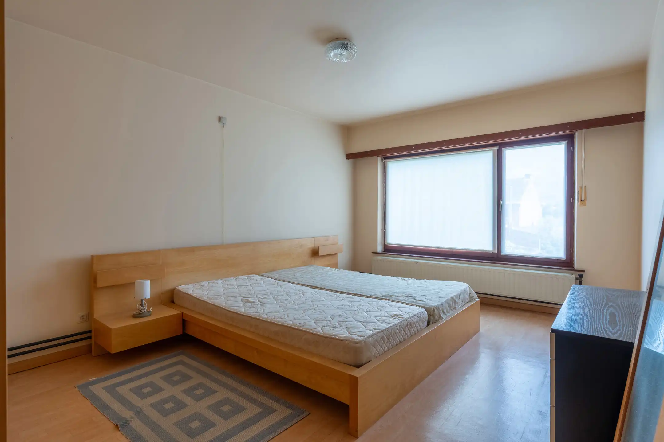 Zeer gunstig gelegen woning met 3 slpks op 647 m² foto 21