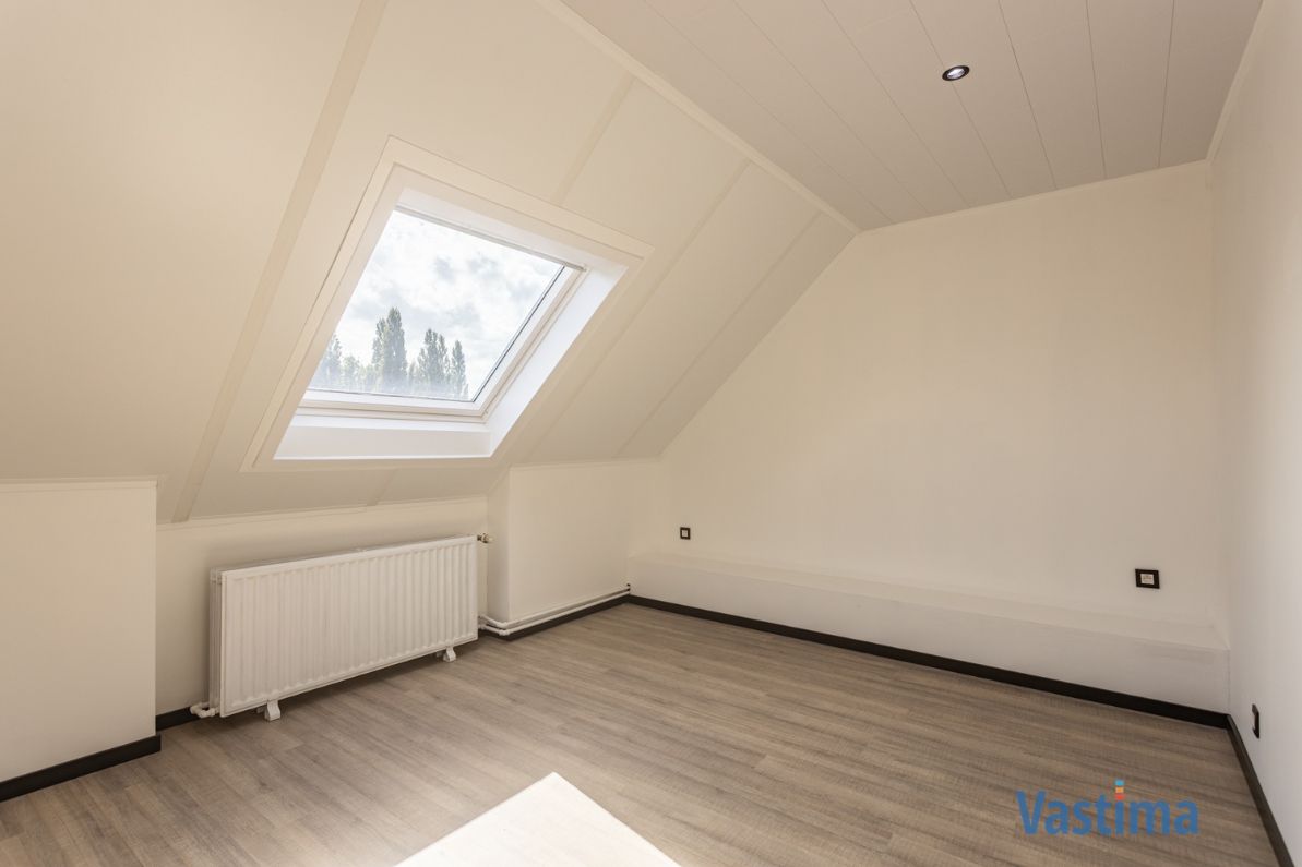 Volledig gerenoveerde rijwoning met 3 slaapkamers nabij centrum Aalst foto 21