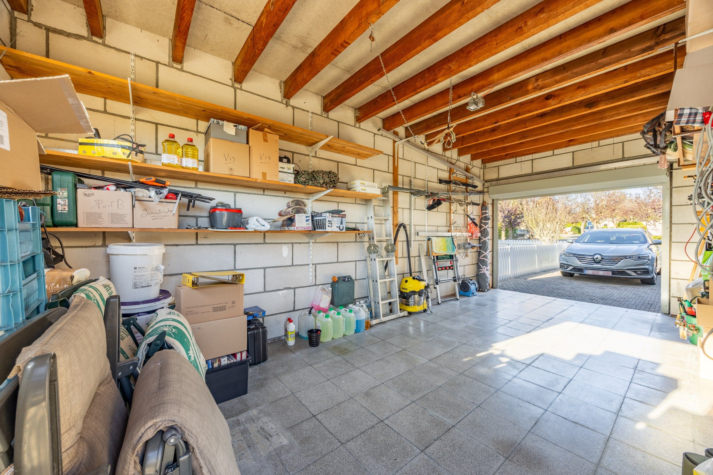 KLOEKE HOB MET DUBBELE GARAGE EN VERZICHT foto 19