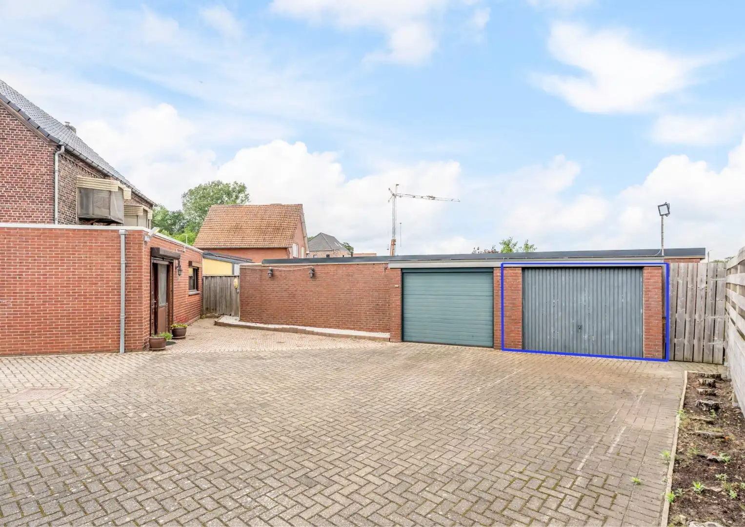 Te renoveren halfvrijstaande gezinswoning op een perceel van 5a03ca te Neeroeteren!  foto 33