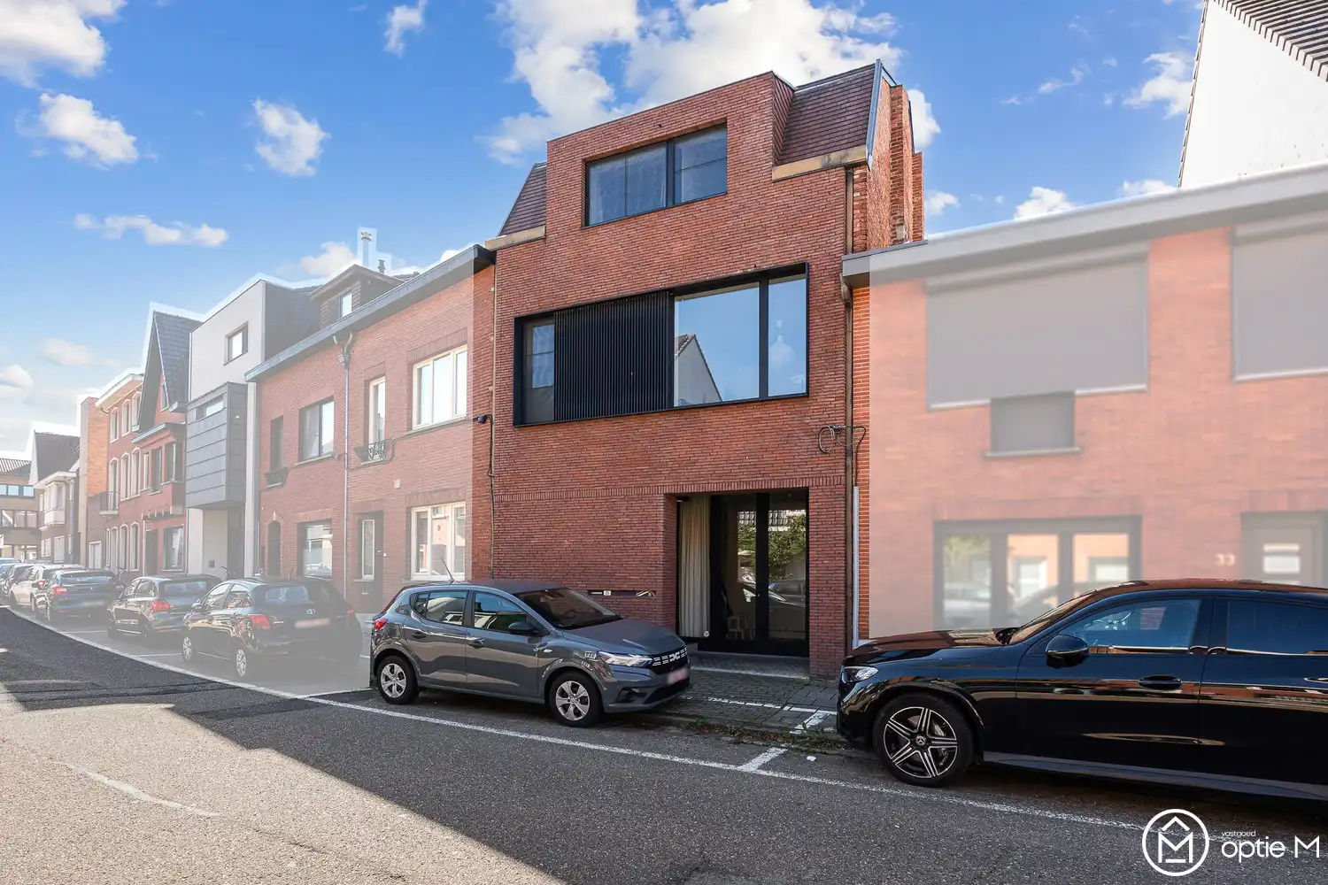 Unieke ruime woning met 5 slpks vlakbij het centrum van Hasselt foto {{pictureIndex}}
