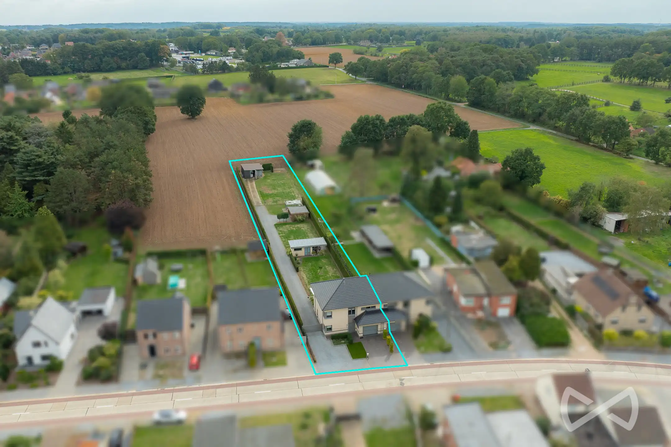 TE KOOP | Ruime instapklare woning op 20 are in Paal foto 2