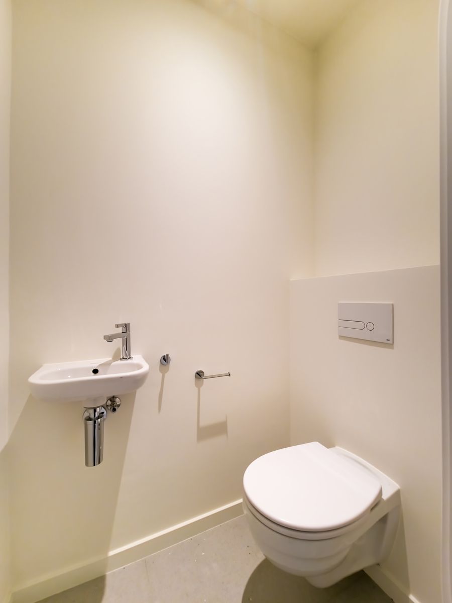 Rustig en comfortabel 2slpk appt. met mooi terras  foto 19