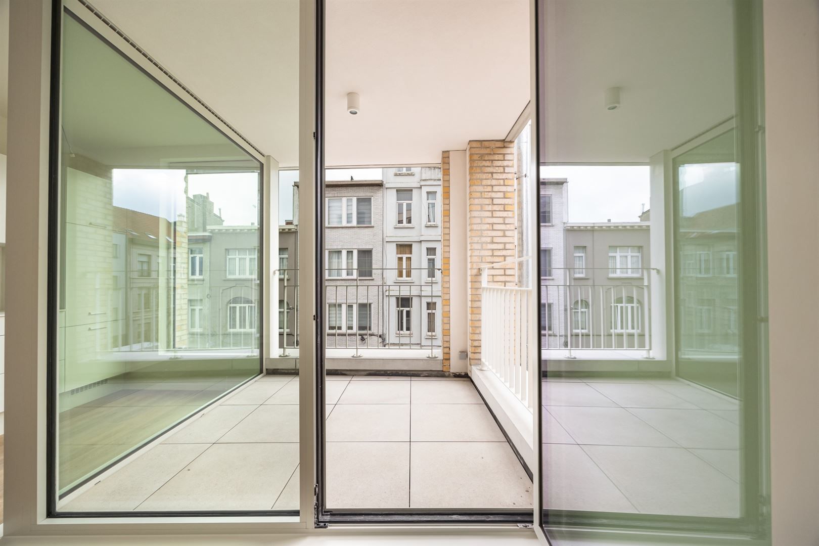 Prachtig nieuwbouwappartement met terras foto 10