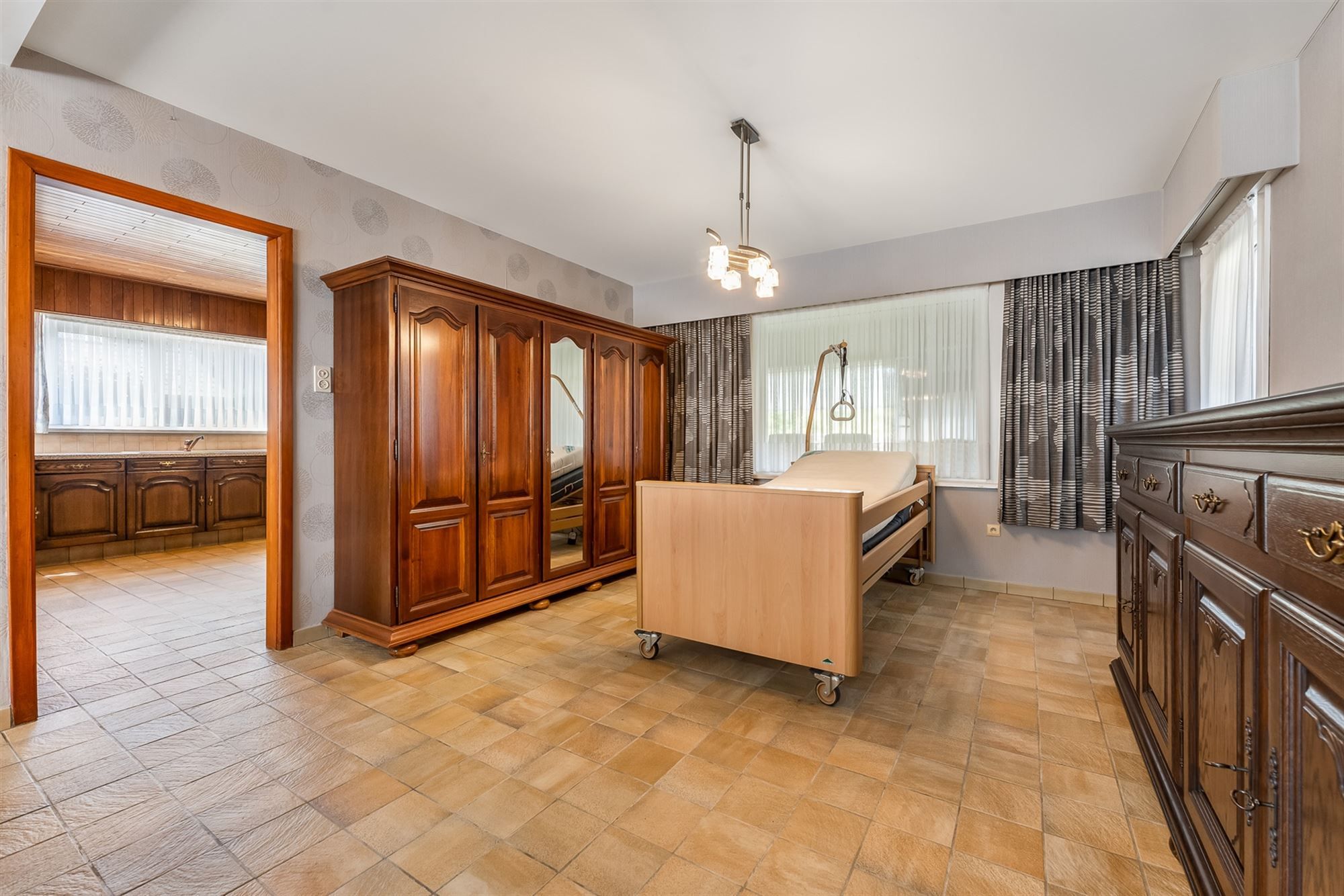 DEELS GERENOVEERDE, PERFECT ONDERHOUDEN WONING OP LEUKE LIGGING foto 8